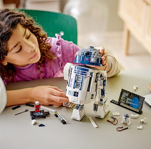 LEGO Star Wars R2-D2™ 75379 (3 foto / 3)