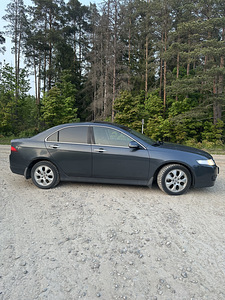Honda Accord (2 foto / 8)