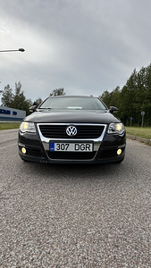 Volkswagen Passat (1 foto / 15)