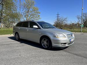 Toyota avensis (5 foto / 15)