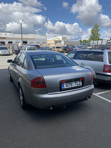 Audi A6 2.5 132kw quattro 2004 (4 foto / 5)