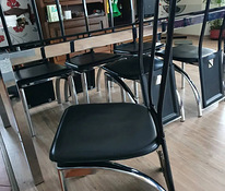 Продам стеклянный стол (180х90 см) и 6 стульев.