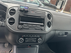 Volkswagen tiguan (10 foto / 10)