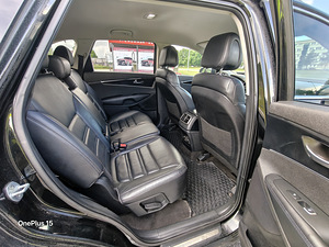 Müügil Kia Sorento (12 foto / 14)