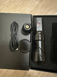 Flux Max Black Mate juhtmevaba tätoveerimismasin (3 foto / 7)