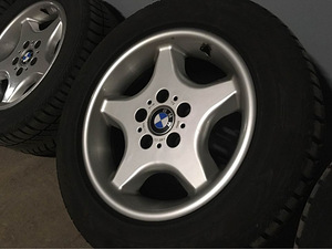 BMW 16" диски 5x120 стайл 16 + M+S резина 225 55 16 (6 фото из 10)