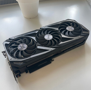 Asus RTX 3070 ROG STRIX (1 фото из 5)