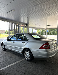 Mercedes-Benz C 180 1.8 105kW (5 foto / 15)