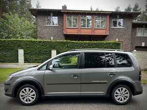 Volkswagen Cross Touran 1.9 TDI (77 kW) (5 foto / 13)