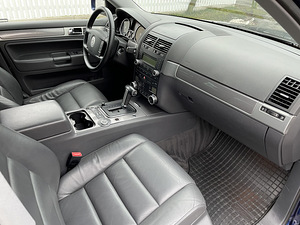 Volkswagen Touareg Exclusive Black Edition 3.0 V6 TDI 165kW (8 foto / 11)