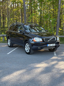 Volvo XC90 (6 фото из 9)