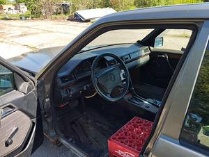 Mercedes w 124 (5 foto / 8)