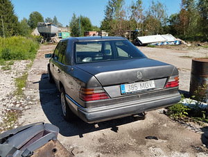 Mercedes w 124 (6 foto / 8)